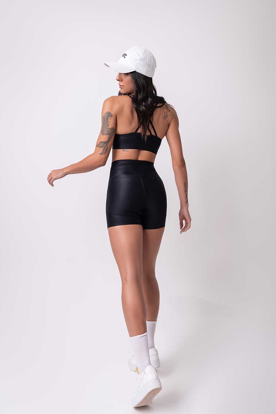 Cami Black Shorts and Bra Set | Fitnessee