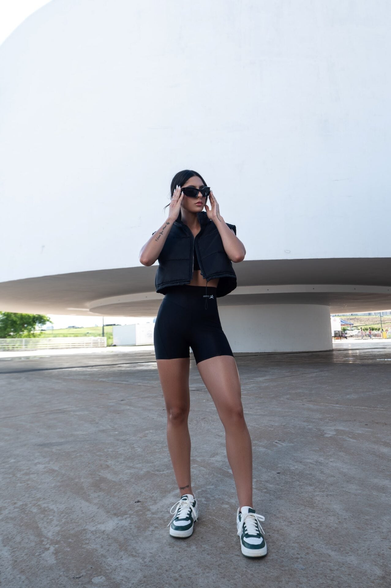 Cami Black Shorts and Bra Set | Fitnessee