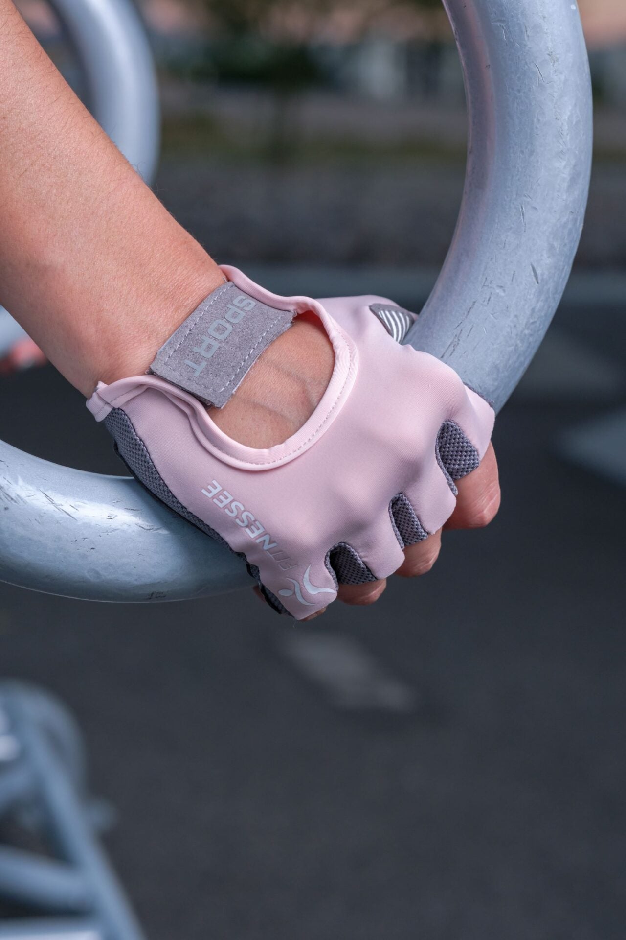 Fitnessee Women’s Weightlifting Gloves
