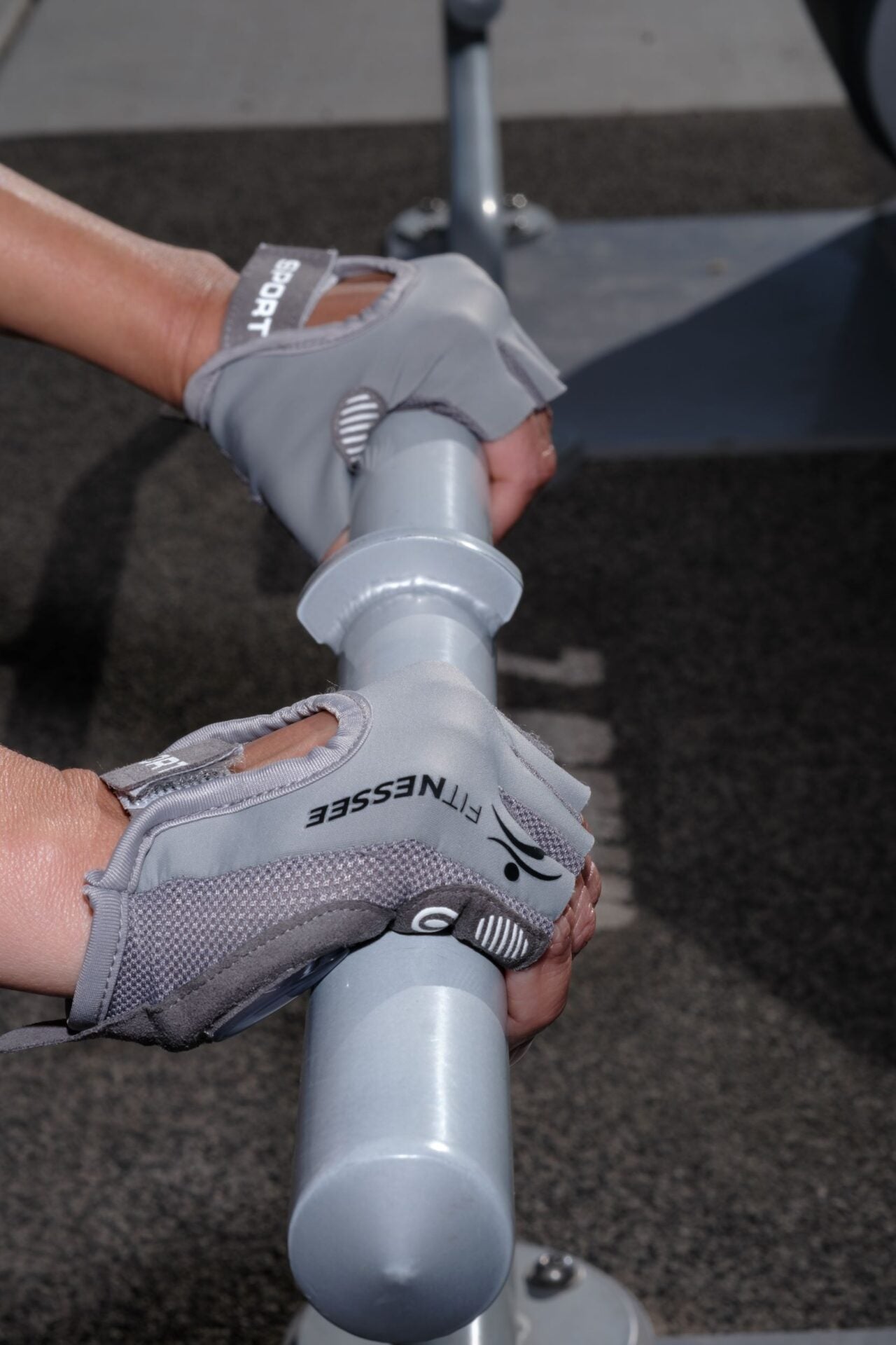 Fitnessee Women’s Weightlifting Gloves